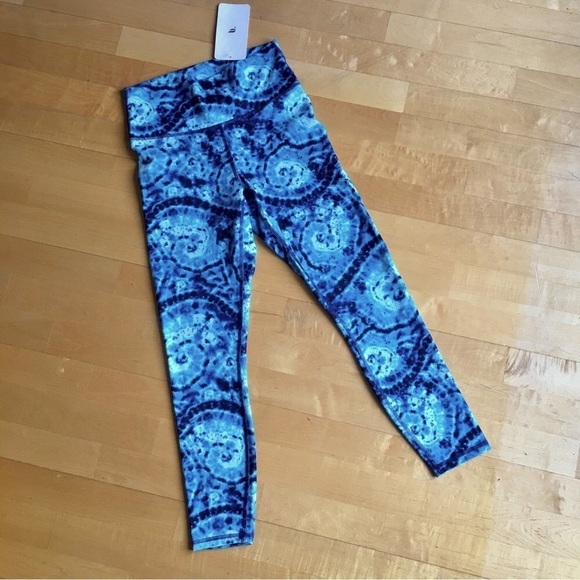 Fabletics Tie-Dye Leggings, High Waist, Powerflex 7/8, Length, Navy, Aqua, Small - Picture 5 of 16
